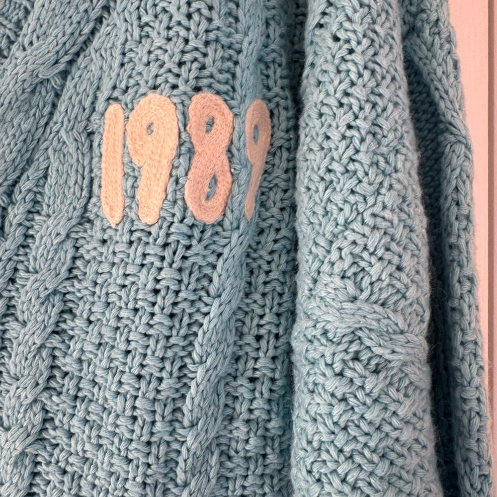 Taylor Swift 1989 Taylor’s Version Cardigan Sweater Women’s MD/LG - Picture 9 of 15